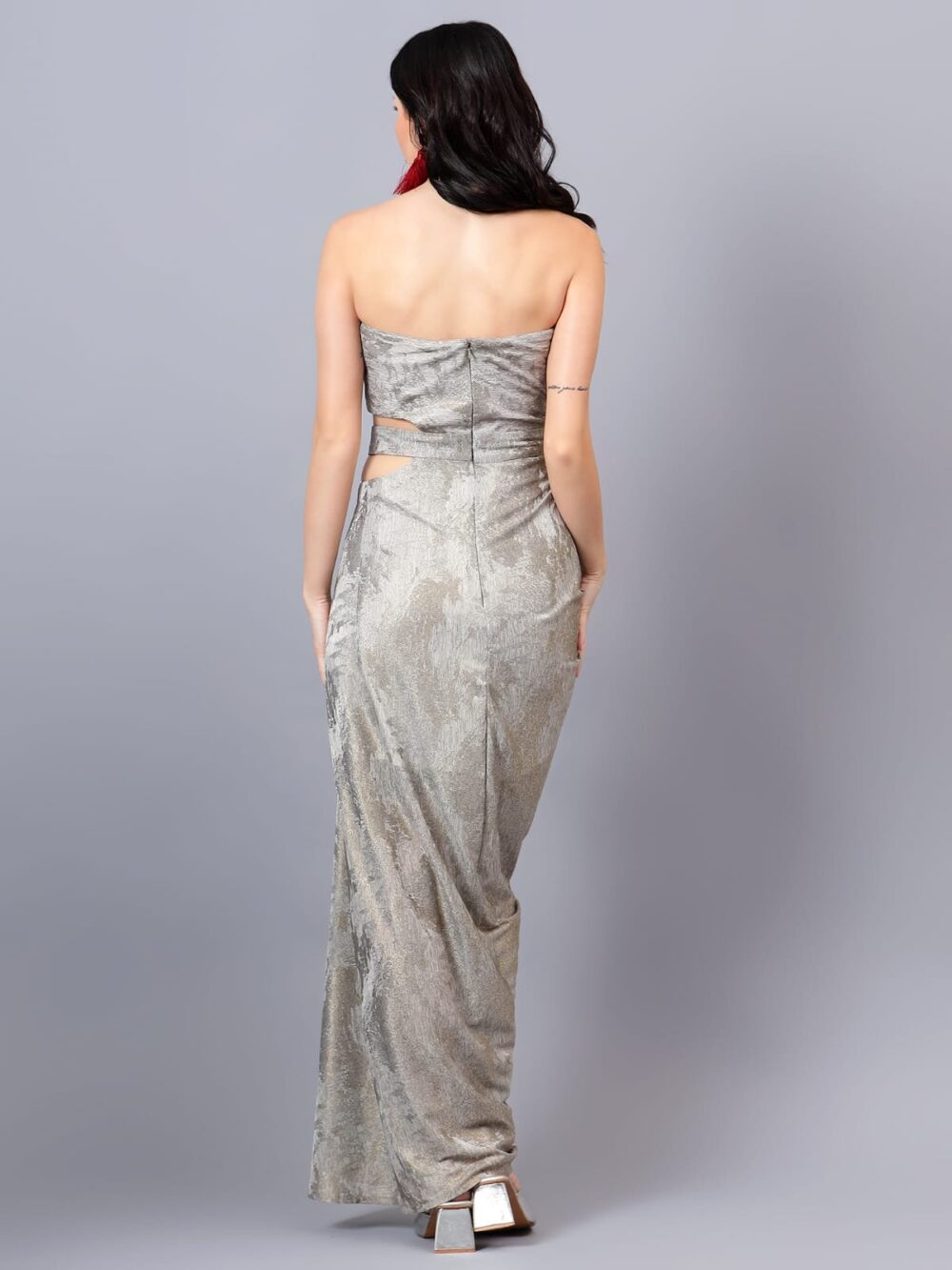 Foil Waist Cut Drape with Neck Embroidery - Image 4